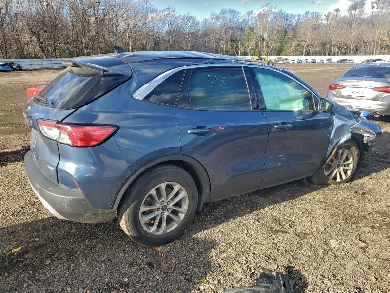 Photo 3 from auction – 2020 FORD ESCAPE with VIN 1FMCU0G61LUB58738