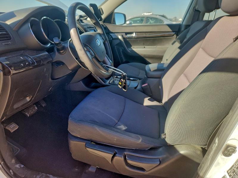 Photo 7 from auction – 2013 KIA SORENTO with VIN 5XYKT3A18DG403958