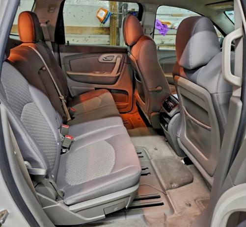 Photo 11 from auction – 2011 CHEVROLET TRAVERSE L with VIN 1GNKREED5BJ220004