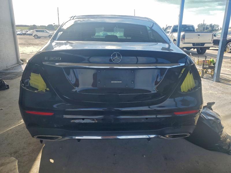 Photo 6 from auction – 2018 MERCEDES-BENZ E 300 with VIN WDDZF4JB8JA364343