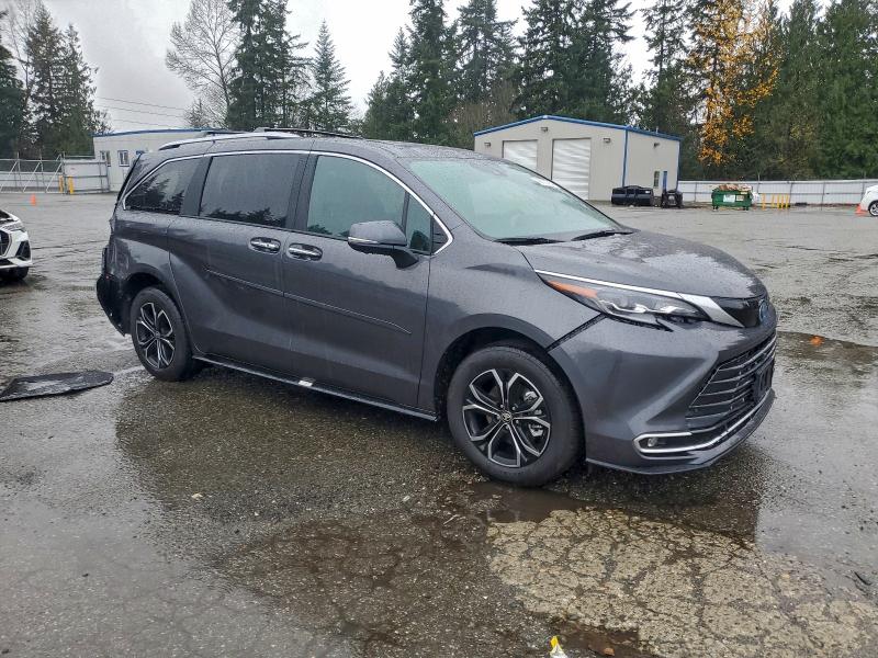 Photo 4 from auction – 2025 TOYOTA SIENNA LIM with VIN 5TDESKFC2SS225288