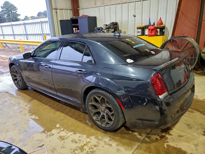 Photo 2 from auction – 2017 CHRYSLER 300 S with VIN 2C3CCABG2HH661383