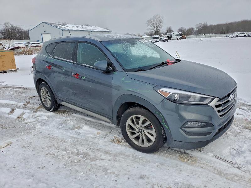 Photo 4 from auction – 2017 HYUNDAI TUCSON LIM with VIN KM8J3CA42HU574078
