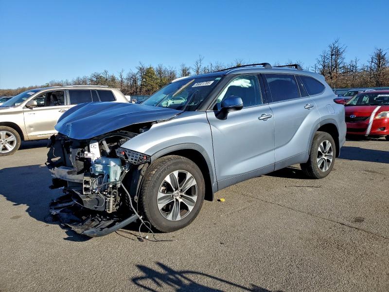 Photo 1 from auction – 2021 TOYOTA HIGHLANDER with VIN 5TDGZRBH1MS101479