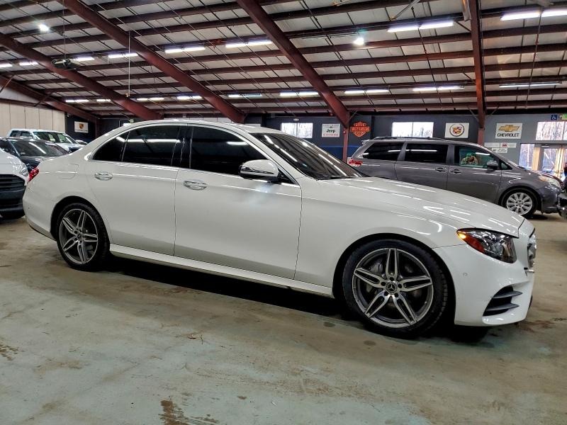 Photo 4 from auction – 2018 MERCEDES-BENZ E 300 with VIN WDDZF4JB3JA333906