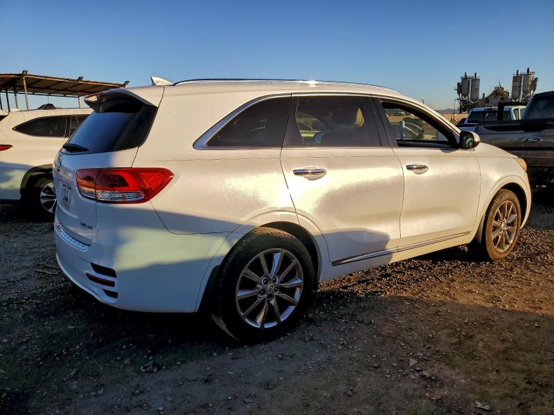 Photo 3 from auction – 2016 KIA SORENTO SX with VIN 5XYPK4A53GG022850