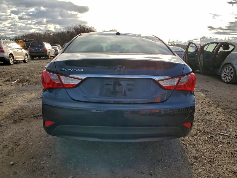 Photo 6 from auction – 2014 HYUNDAI SONATA GLS with VIN 5NPEB4AC1EH840055