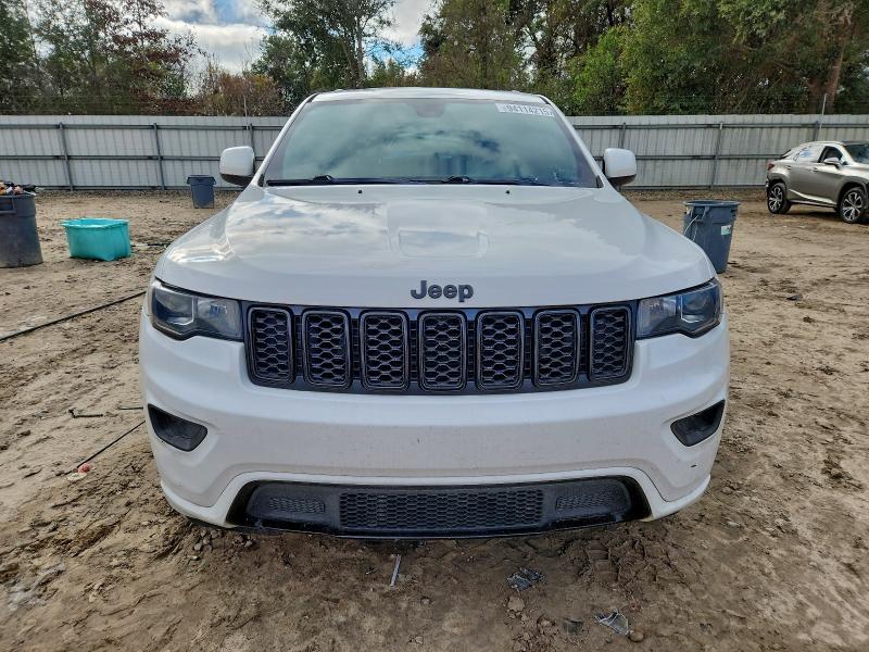 Photo 5 from auction – 2017 JEEP GRAND CHER with VIN 1C4RJEAGXHC745765