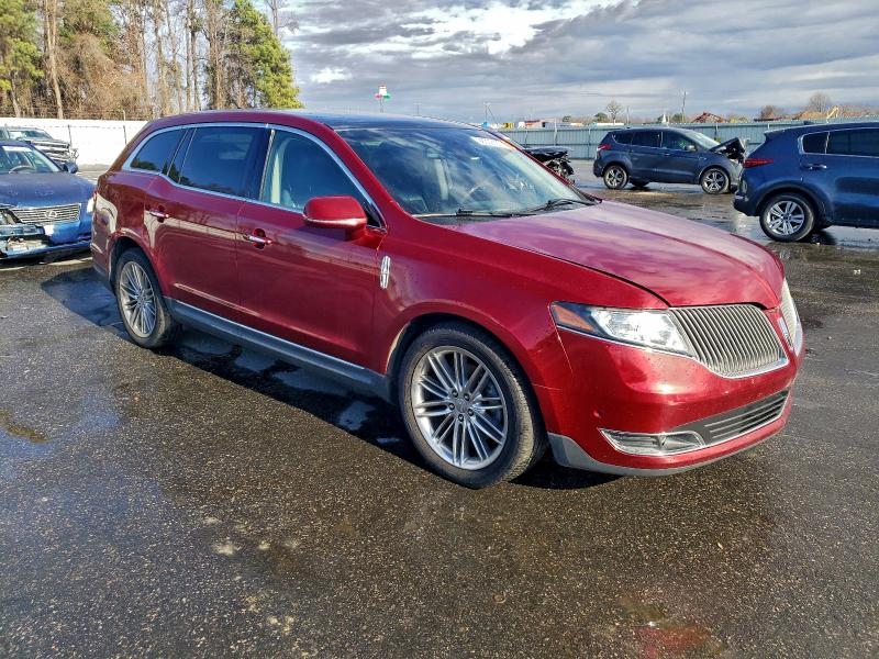 Photo 4 from auction – 2016 LINCOLN MKT with VIN 2LMHJ5AT1GBL01679