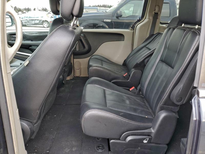 Photo 11 from auction – 2014 CHRYSLER TOWN & COU with VIN 2C4RC1BG9ER297474