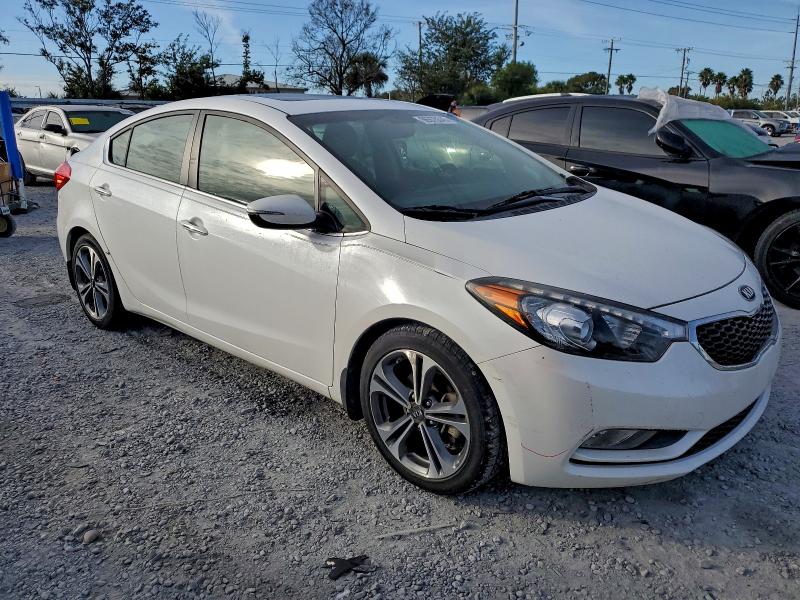 Photo 4 from auction – 2015 KIA FORTE with VIN KNAFZ4A8XF5354032