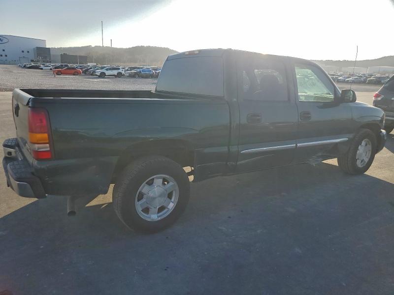 Photo 3 from auction – 2005 GMC NEW SIERRA with VIN 2GTEC13T551342483