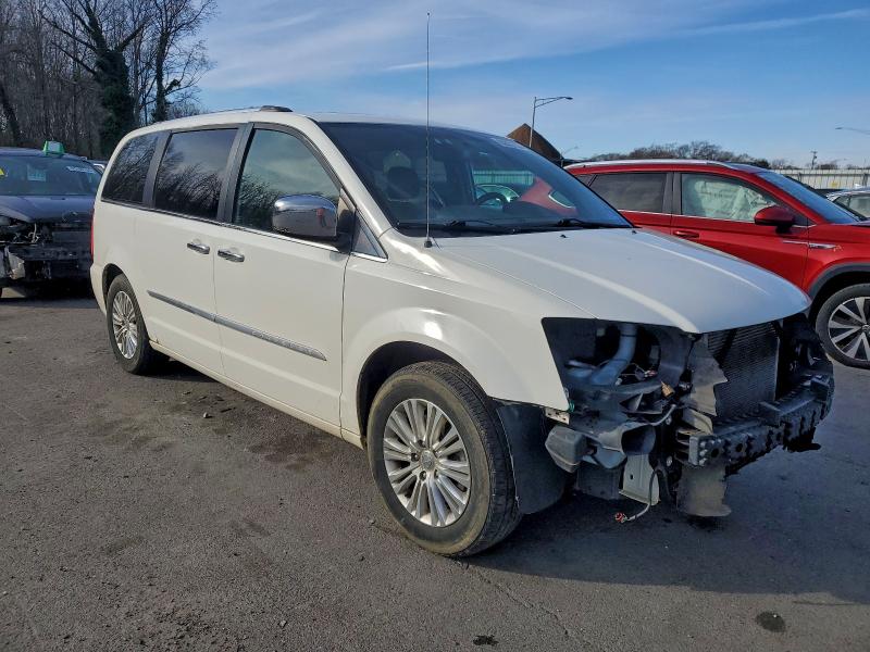 Photo 4 from auction – 2013 CHRYSLER TOWN & COU with VIN 2C4RC1GG3DR535262