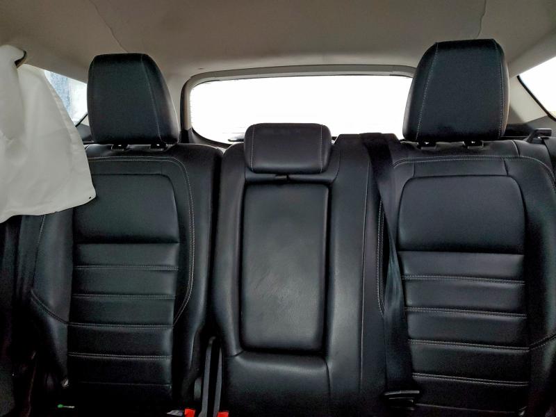 Photo 10 from auction – 2019 FORD ESCAPE SEL with VIN 1FMCU9HD1KUB71540