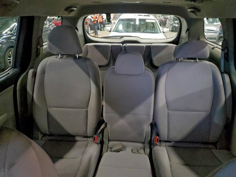 Photo 10 from auction – 2016 KIA SEDONA with VIN KNDMB5C10G6176132