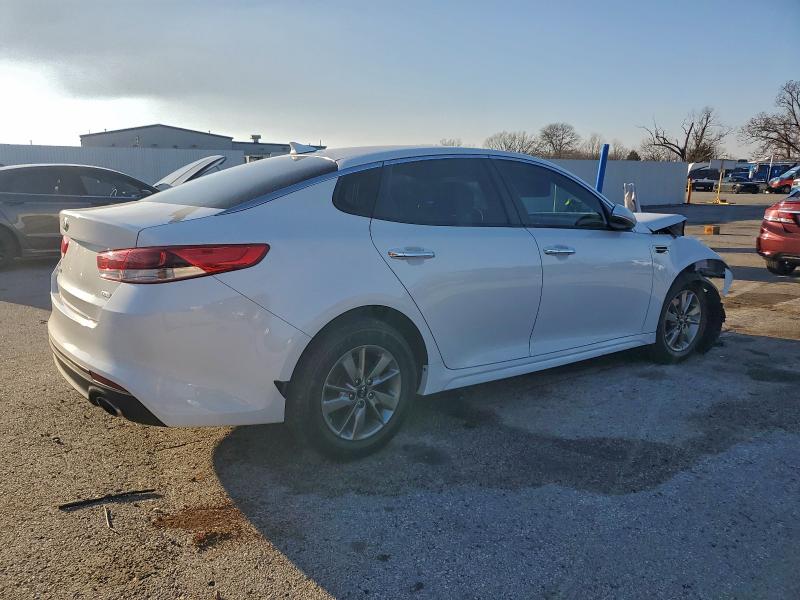 Photo 3 from auction – 2016 KIA OPTIMA LX with VIN 5XXGT4L13GG013562
