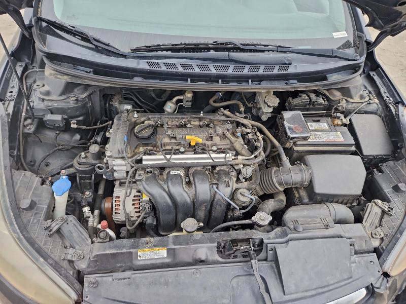 Photo 11 from auction – 2012 HYUNDAI ELANTRA GL with VIN 5NPDH4AE5CH112764