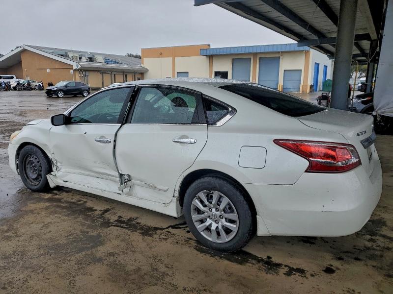 Photo 2 from auction – 2013 NISSAN ALTIMA 2.5 with VIN 1N4AL3AP6DN584329