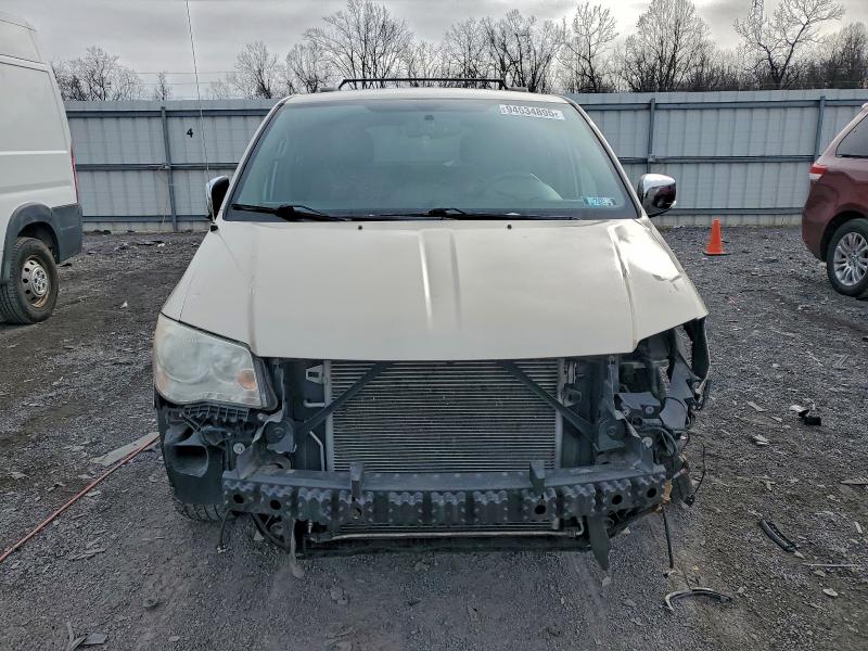 Photo 5 from auction – 2013 CHRYSLER TOWN & COU with VIN 2C4RC1CG7DR708934