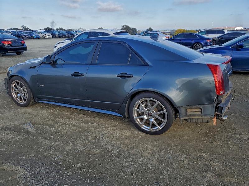 Photo 2 from auction – 2011 CADILLAC CTS-V with VIN 1G6DV5EP4B0136482