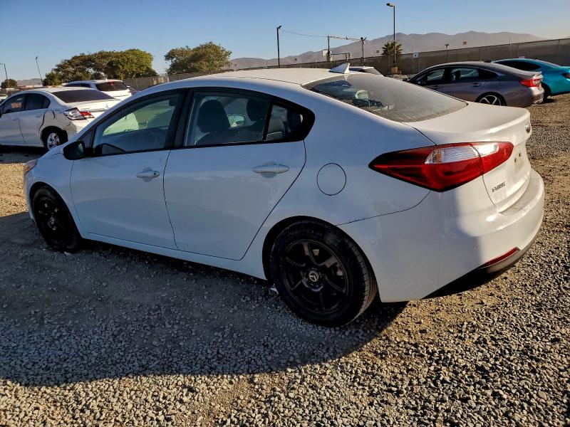 Photo 2 from auction – 2016 KIA FORTE LX with VIN KNAFK4A62G5595006