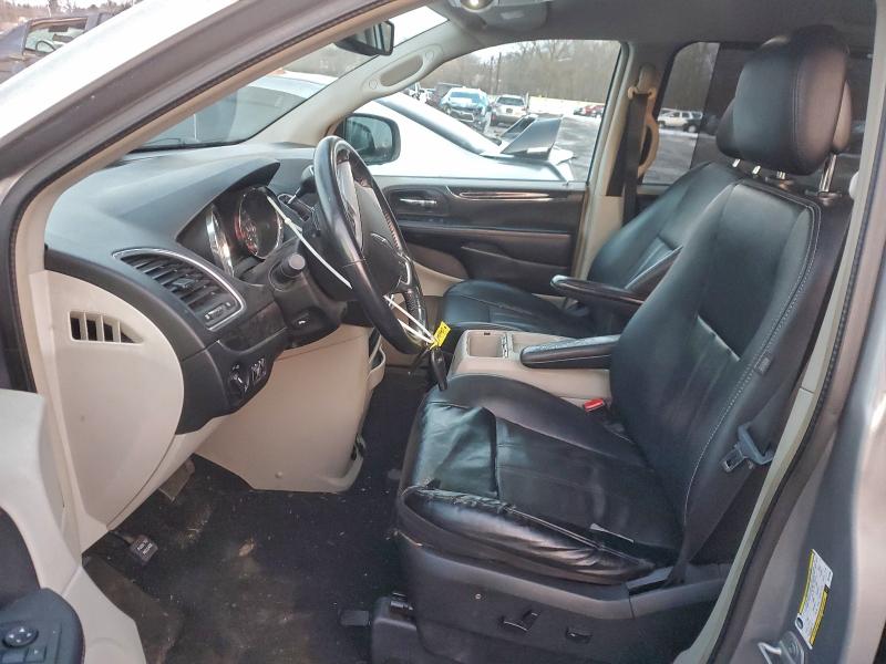 Photo 7 from auction – 2013 CHRYSLER TOWN & COU with VIN 2C4RC1CG3DR745866
