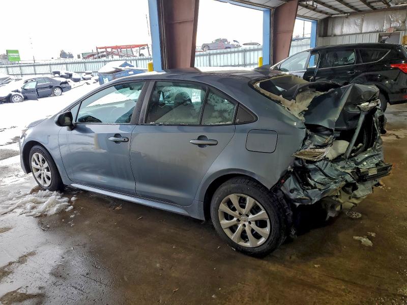 Photo 2 from auction – 2021 TOYOTA COROLLA LE with VIN 5YFEPMAE3MP185949