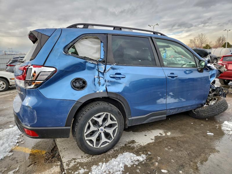 Photo 3 from auction – 2022 SUBARU FORESTER P with VIN JF2SKAEC1NH489059