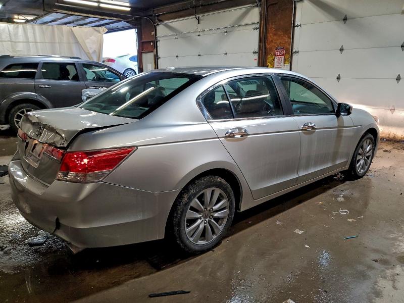 Photo 3 from auction – 2012 HONDA ACCORD EXL with VIN 1HGCP3F87CA015117