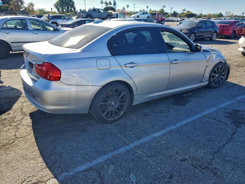 Photo 3 from auction – 2011 BMW 328 with VIN WBAPH5C56BA446210