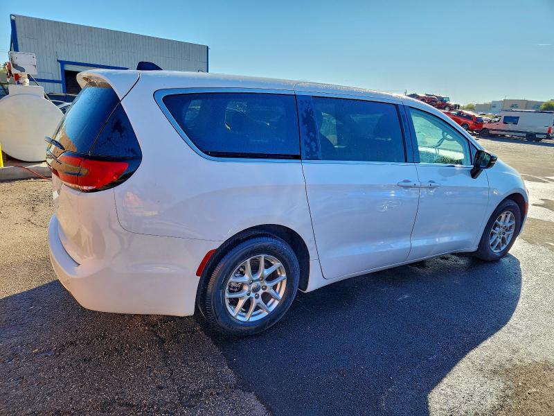 Photo 3 from auction – 2024 CHRYSLER PACIFICA T with VIN 2C4RC1BG8RR122767