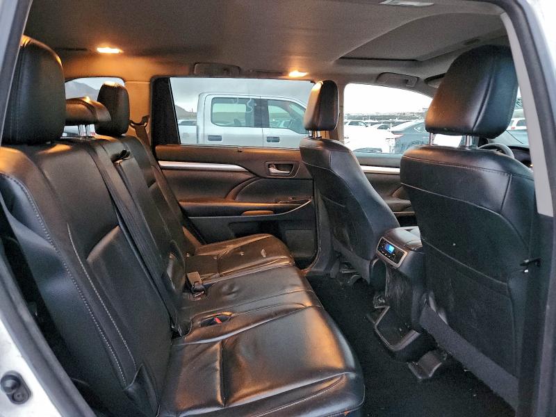 Photo 11 from auction – 2017 TOYOTA HIGHLANDER with VIN 5TDJZRFH7HS398229
