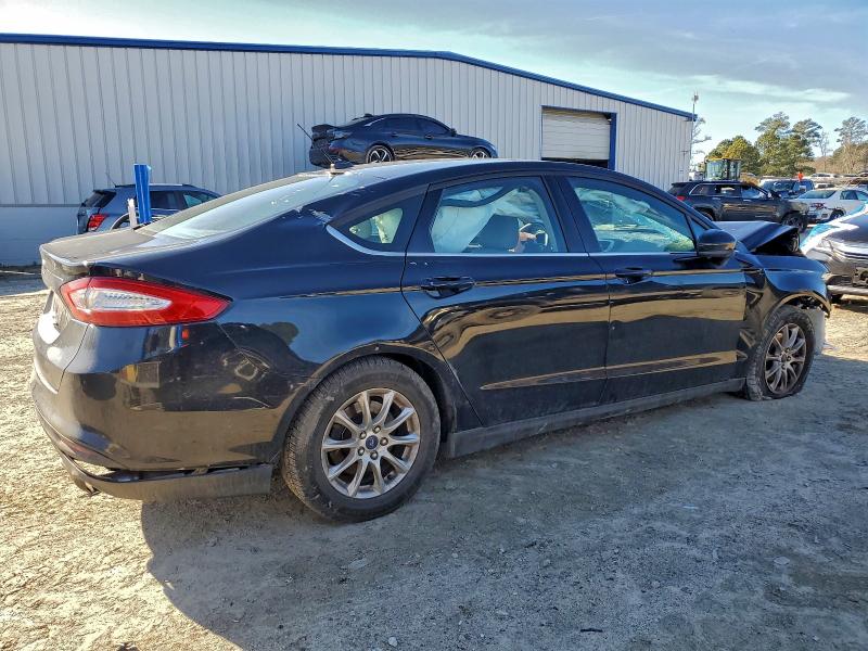 Photo 3 from auction – 2016 FORD FUSION S with VIN 3FA6P0G72GR140933