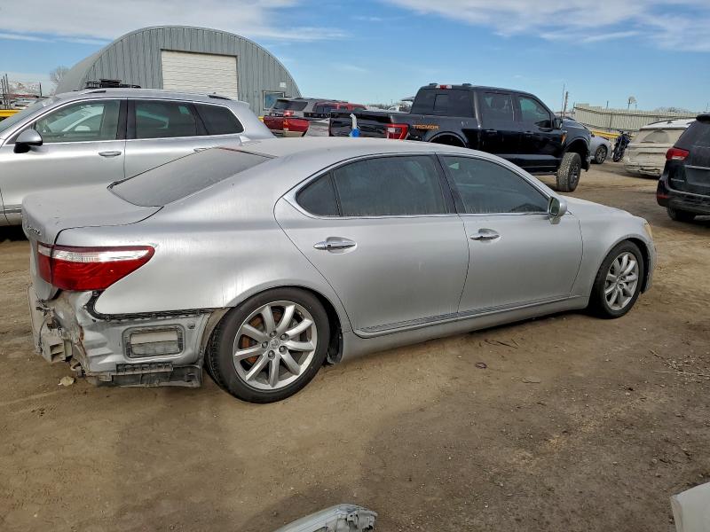 Photo 3 from auction – 2007 LEXUS LS 460L with VIN JTHGL46FX75000558