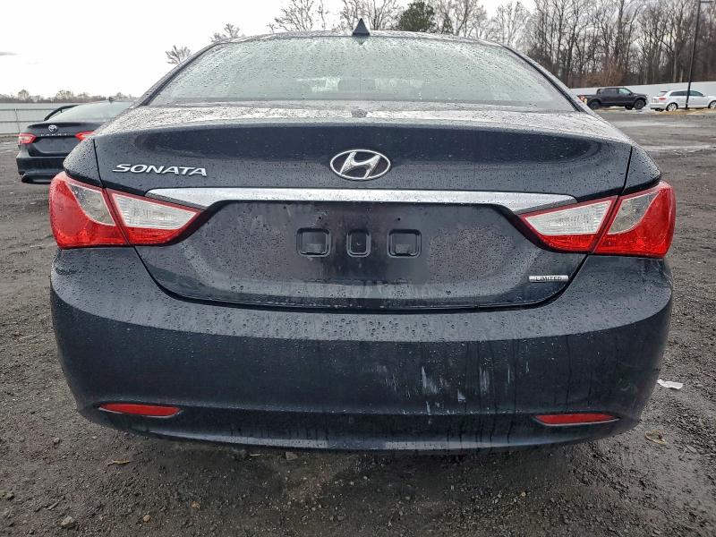 Photo 6 from auction – 2012 HYUNDAI SONATA SE with VIN 5NPEC4AC1CH357076