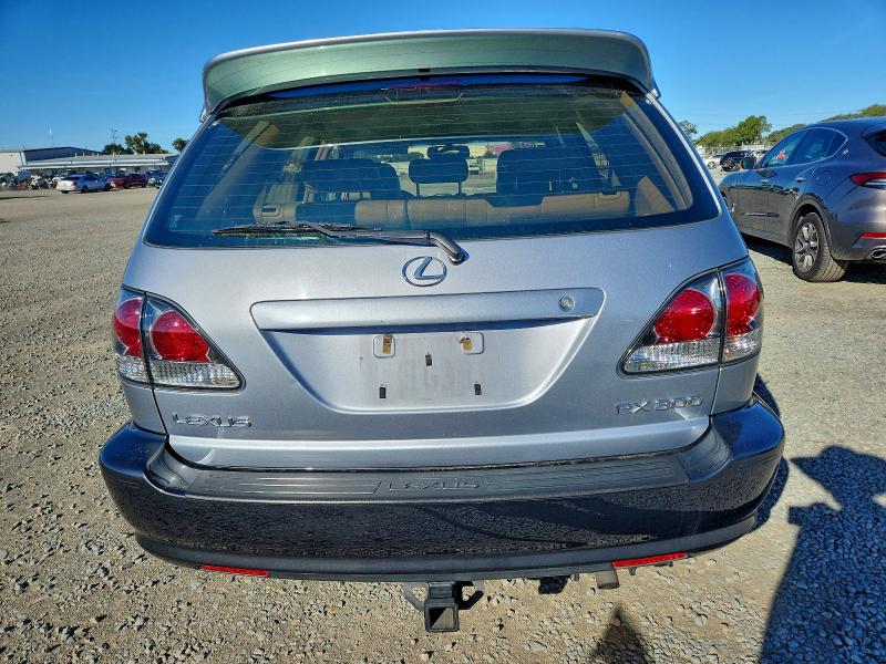 Photo 6 from auction – 2002 LEXUS RX 300 with VIN JTJHF10U820289638