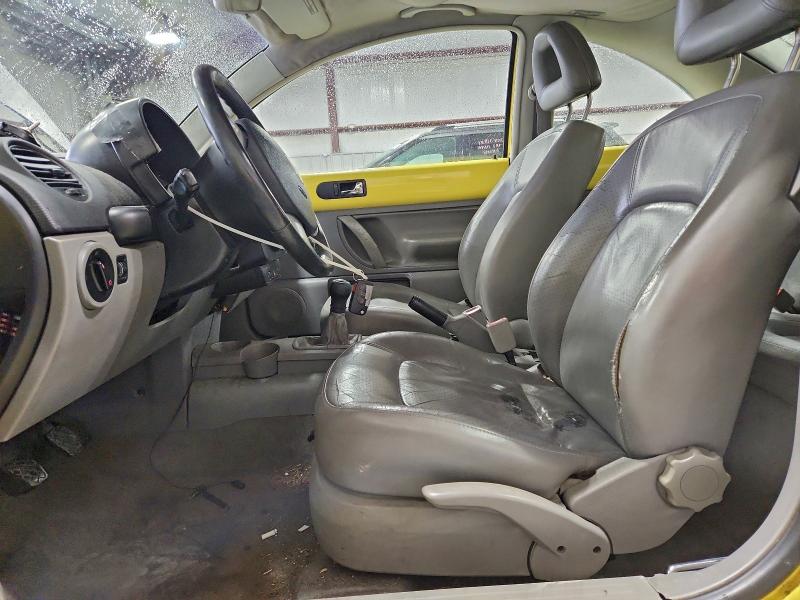 Photo 7 from auction – 2000 VOLKSWAGEN NEW BEETLE with VIN 3VWDD21C7YM464905