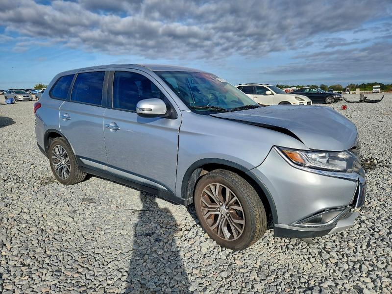 Photo 4 from auction – 2017 MITSUBISHI OUTLANDER with VIN JA4AZ3A31HZ044630