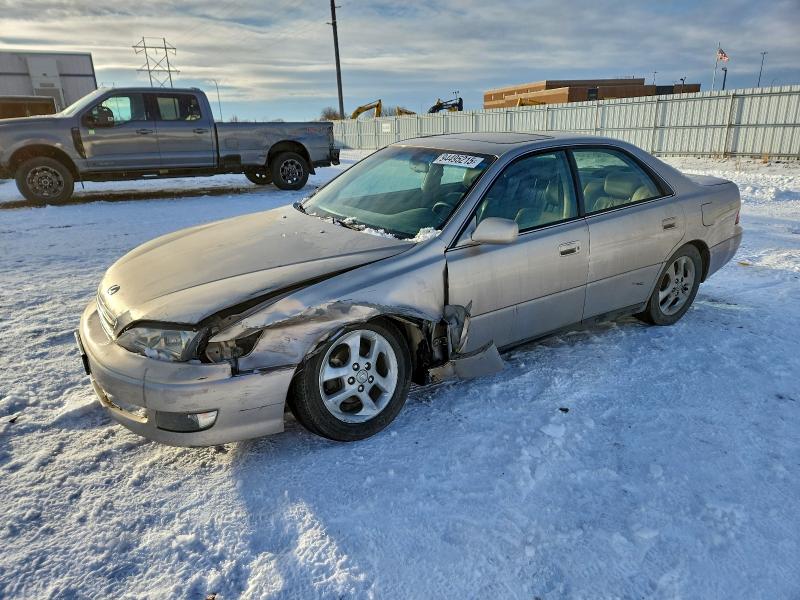 LEXUS ES 300 2000 with VIN JT8BF28G4Y0239971 - Photo from auction