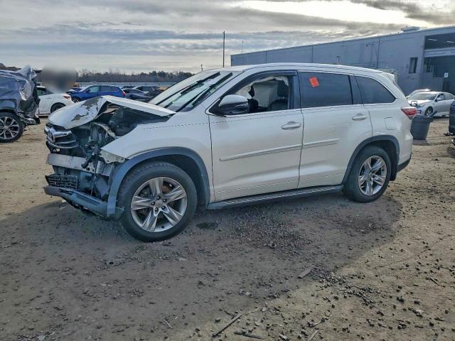 TOYOTA HIGHLANDER 2014 with VIN 5TDDKRFH8ES059685 - Photo from auction