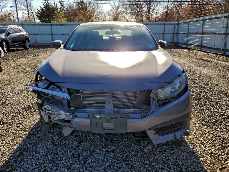 Фото 5 с аукциона – 2016 HONDA CIVIC EX с VIN 2HGFC2F76GH573753