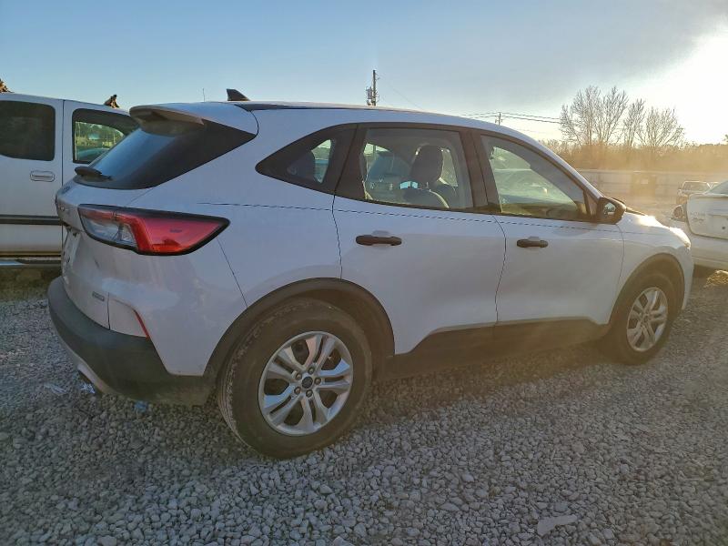Photo 3 from auction – 2020 FORD ESCAPE S with VIN 1FMCU0F67LUC42466