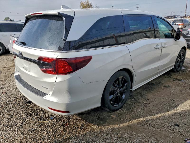 Photo 3 from auction – 2024 HONDA ODYSSEY with VIN 5FNRL6H71RB048561
