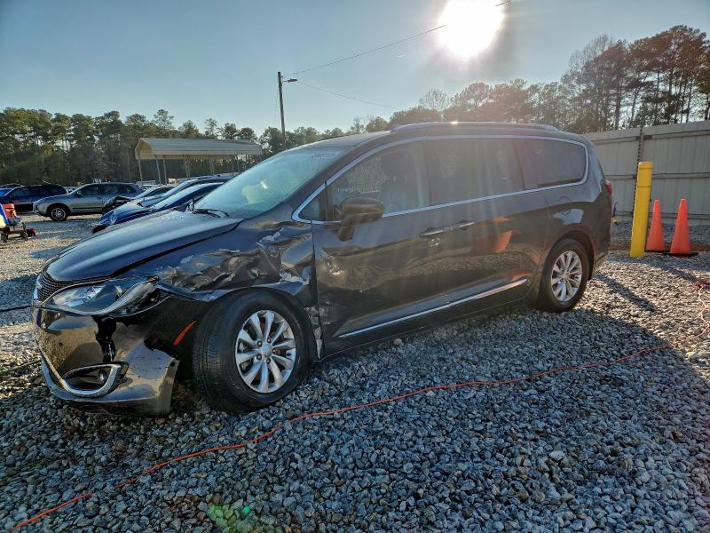 CHRYSLER PACIFICA T 2018 with VIN 2C4RC1BG7JR100960 - Photo from auction