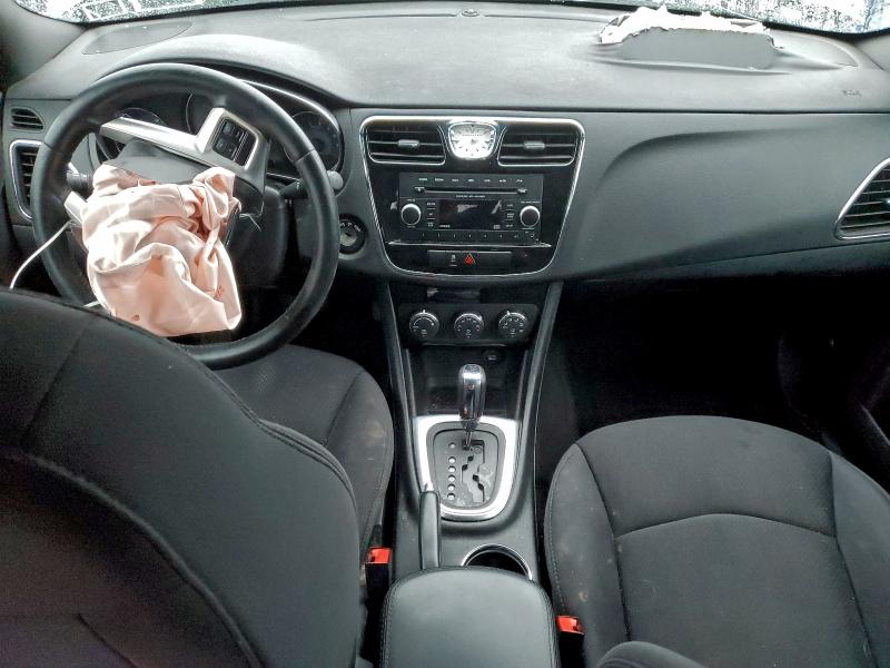 Photo 8 from auction – 2014 CHRYSLER 200 TOURIN with VIN 1C3CCBBB0EN180173