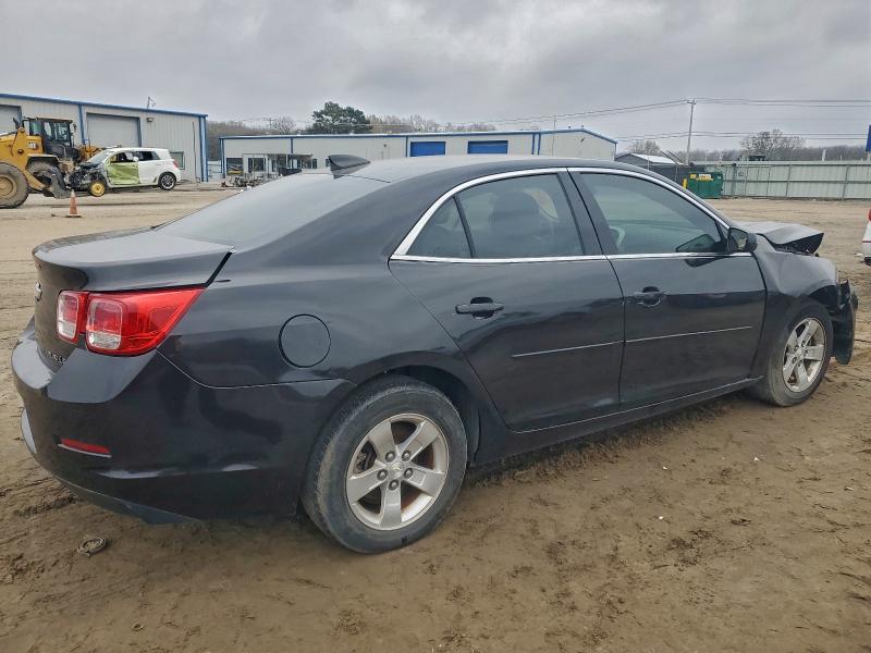 Photo 3 from auction – 2015 CHEVROLET MALIBU LS with VIN 1G11B5SL2FF195987
