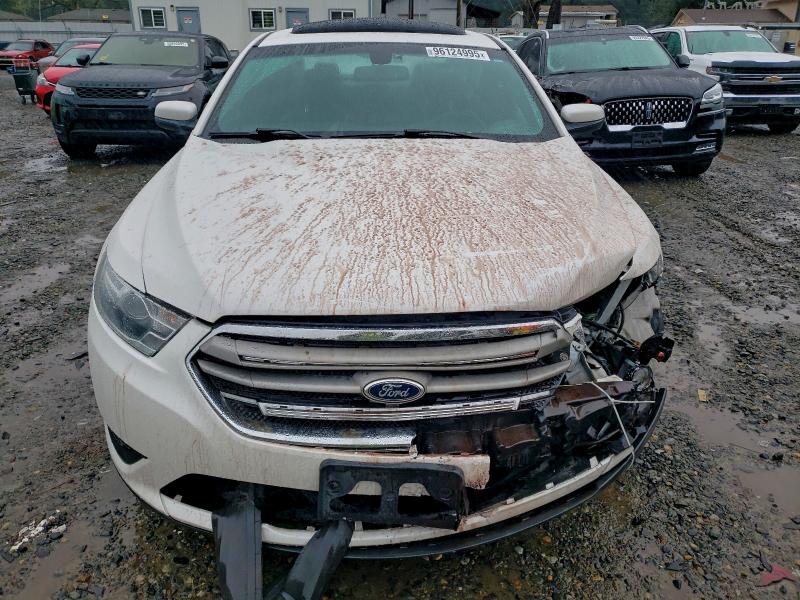 Photo 5 from auction – 2015 FORD TAURUS SEL with VIN 1FAHP2H84FG159288