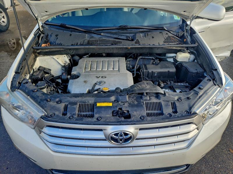 Photo 12 from auction – 2013 TOYOTA HIGHLANDER with VIN 5TDYK3EH4DS121503