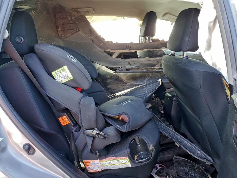 Photo 11 from auction – 2017 TOYOTA RAV4 LE with VIN 2T3ZFREV3HW404805