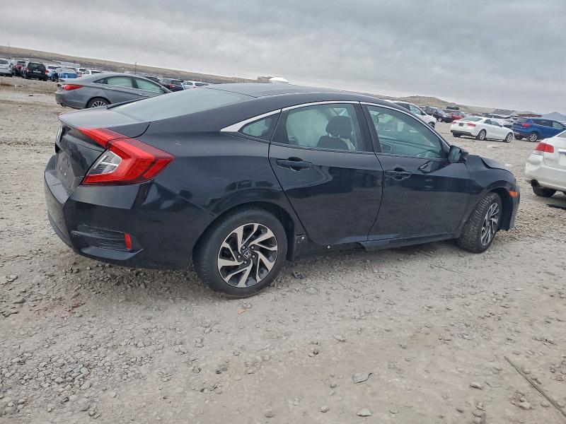 Foto 3 de la subasta – 2016 HONDA CIVIC EX con VIN 2HGFC2F71GH564393